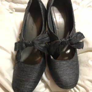 Ann Marino Bow tie heels!